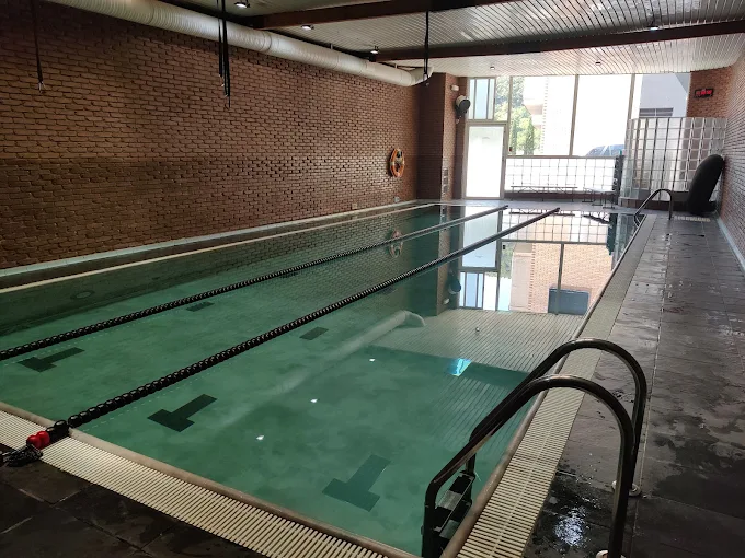 Piscina climatitzada del centre